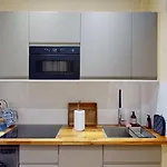 Parisian Apartment In The Latin Quarter\'S Heart